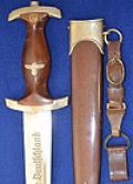 SA DAGGER 1933 MODEL BY WUSTHOF WITH MATCHING ISSUE NUMBERS, COMPLETE WITH HANGER.