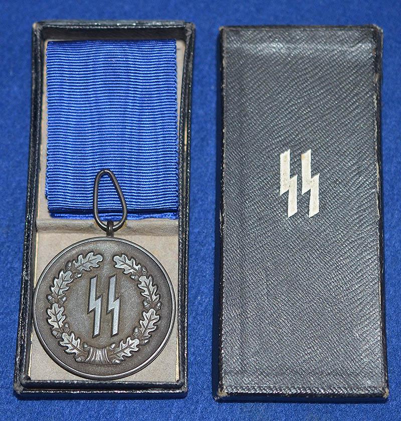 SS 4 YEAR SERVICE MEDAL COMPLETE WITH ORIGINAL ISSUE BOX.