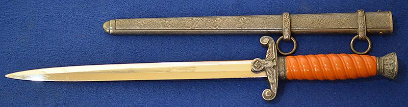 THIRD REICH ARMY OFFICERS DAGGER BY KLASS.