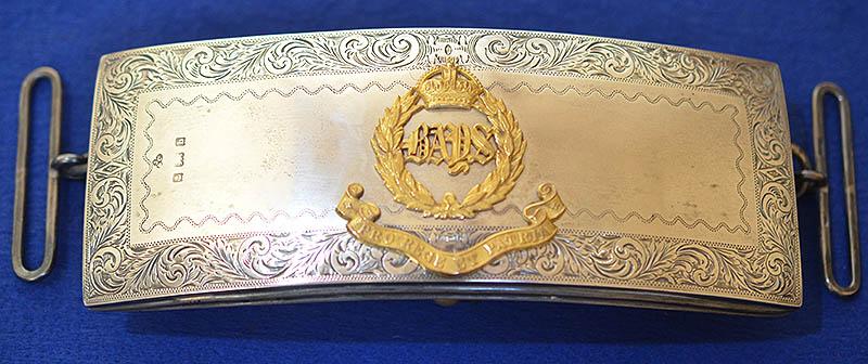 ANTIQUE SILVER SHOULDER BELT POUCH OF THE 2ND DRAGOON GUARDS.