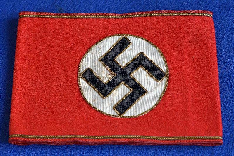 THIRD REICH NSDAP GAU LEVAL POLITICAL LEADERS ARM BAND.