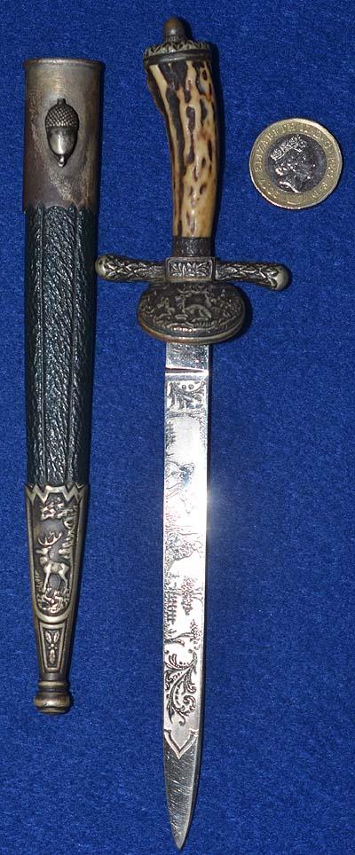 MINIATURE DELUXE QUALITY THIRD REICH HUNTING DAGGER.