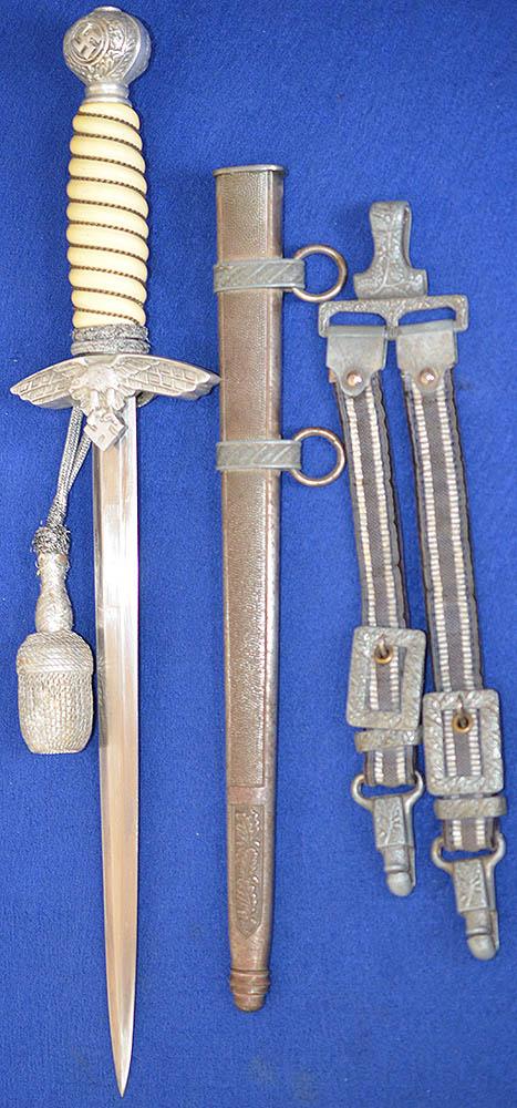 LUFTWAFFE 2ND MODEL DAGGER WITH DELUX STRAPS AND KNOT.