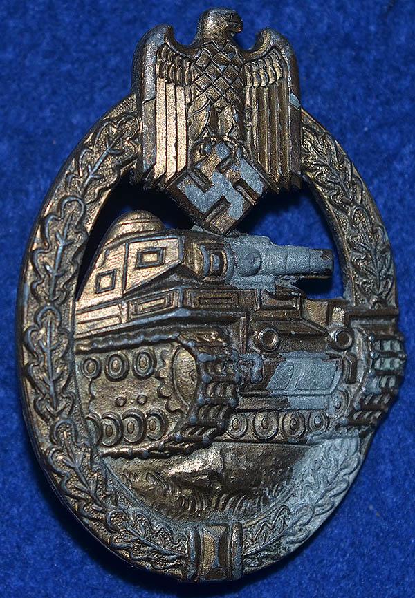 ARMY / WAFFEN SS TANK BATTLE BADGE IN BRONZE.