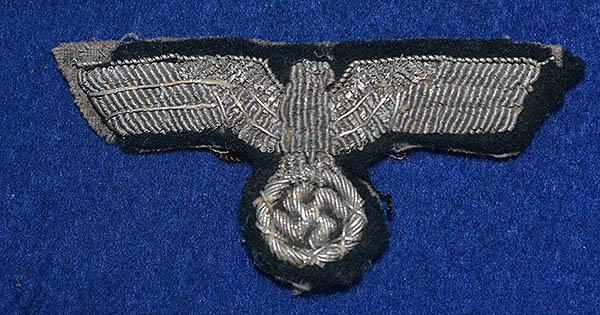 WW2 ARMY OFFICER  SILVER BULLION CAP EAGLE.