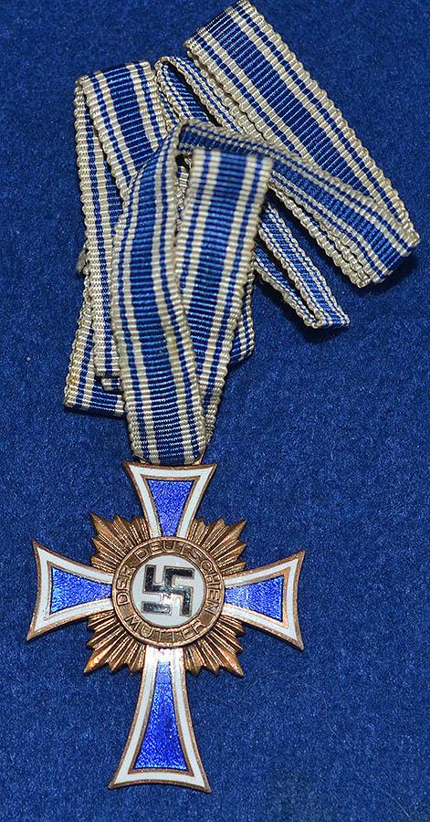 THIRD REICH MOTHERS CROSS.