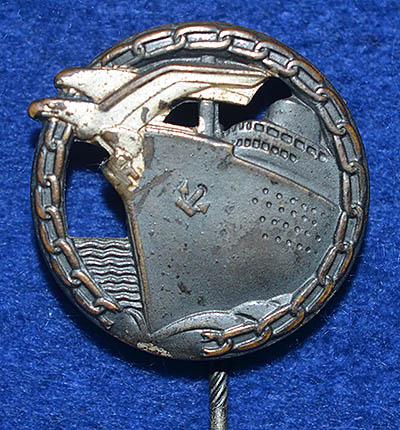 MINIATURE NAVAL BLOCKADE BREAKERS BADGE.