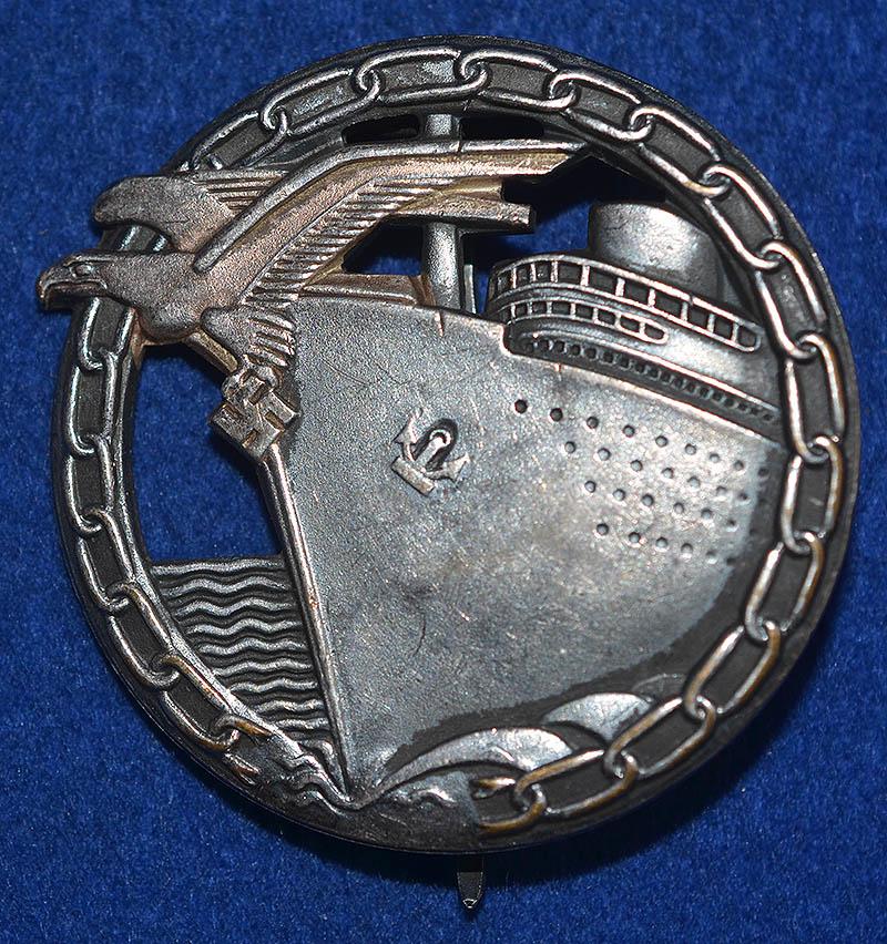 NAVAL BLOCKADE BRACKERS WAR BADGE BY SCHWERIN.