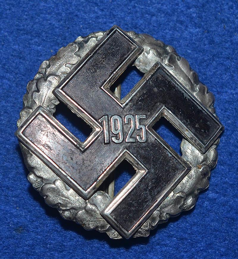 THIRD REICH NSDAP 1925 GAU BADGE.