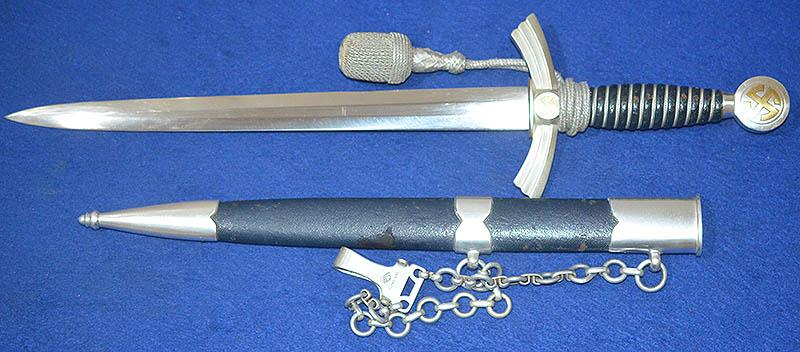 LUFTWAFFE 1ST MODEL DAGGER BY SMF WITH CHAIN HANGER AND KNOT.