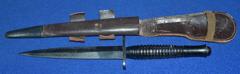 BRITISH FS COMMAND KNIFE WITH SCARCE WOODEN GRIP.