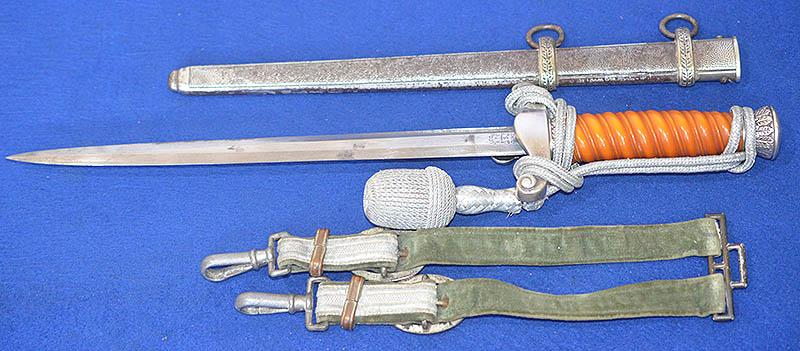 GERMAN WW2 ARMY OFFICERS DAGGER BY ALCOSO COMPLETE WITH HANGERS AND KNOT.