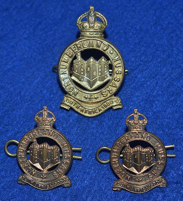 SET OF WW1 BADGES OF THE NORTHUMBERLAND HUSSARS.