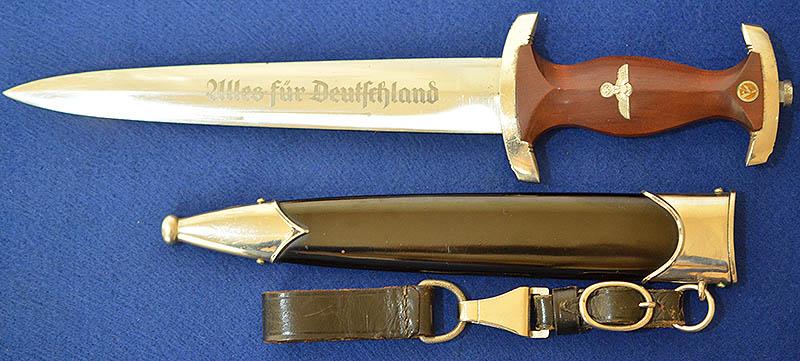 NSKK DAGGER 1933 MODEL COMPLETE WITH HANGER AND BELT LOOP, NEAR MINT CONDITION.