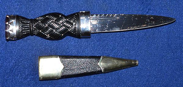 SCOTTISH SGIAN DUBH DIRK.