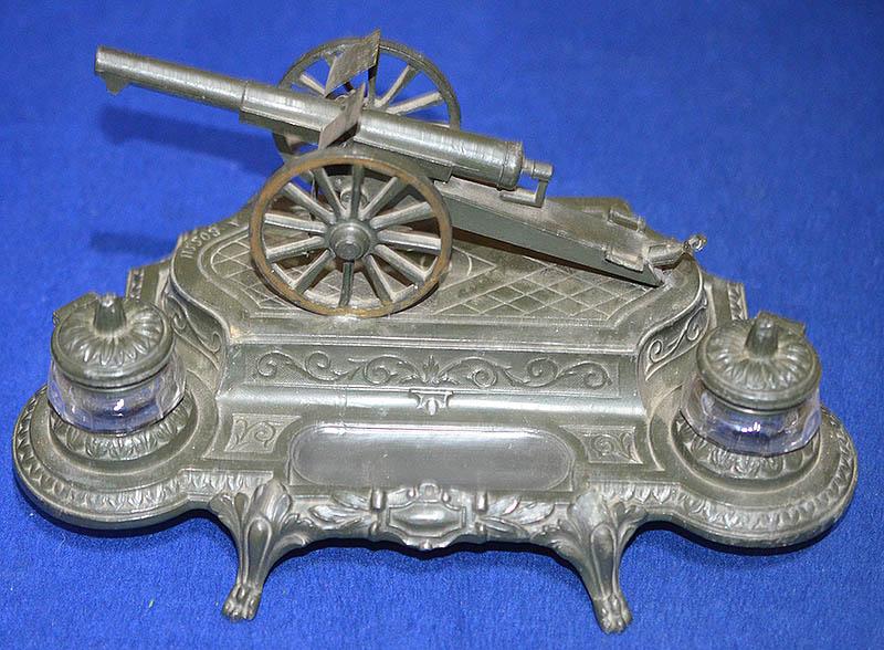 FRENCH WW1 FIELD GUN DESK SET.