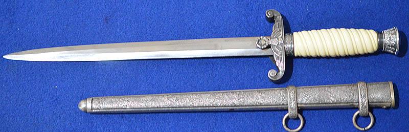 THIRD REICH ARMY OFFICERS DAGGER 1935 MODEL.