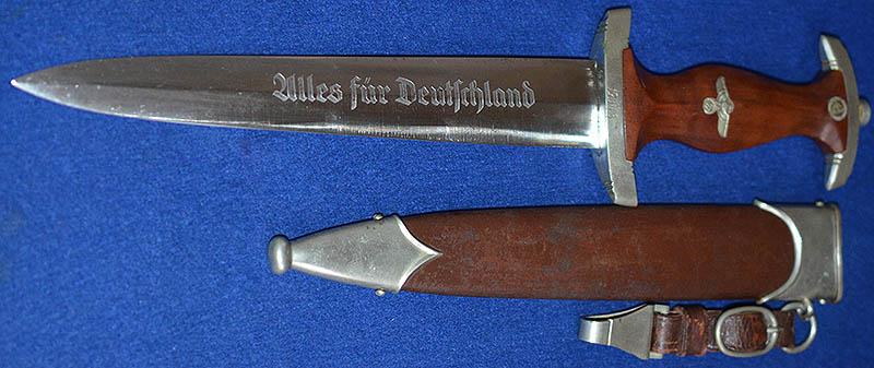 PERSONALISED SA DAGGER 1933 MODEL BY ED GEMBRUCH, COMPLETE WITH HANGER.