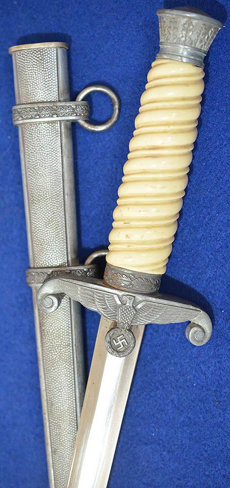 GERMAN ARMY OFFICERS DAGGER BY TIGER.