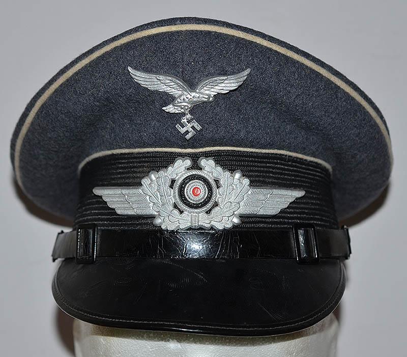 HERMANN GORING REGIMENT NCO PEAK CAP.