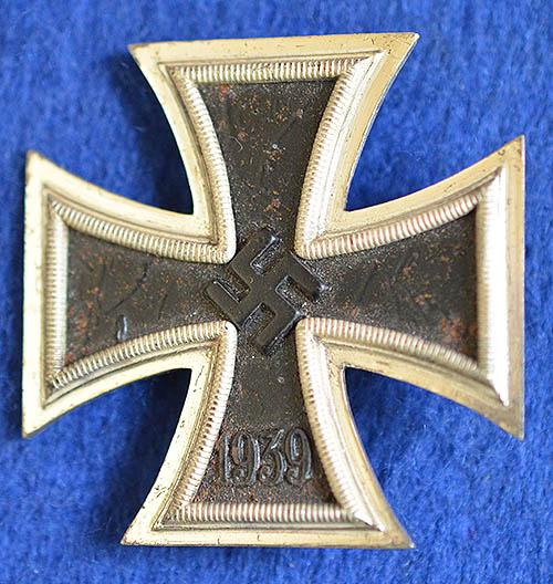 WW2 GERMAN IRON CROSS 1ST CLASS.