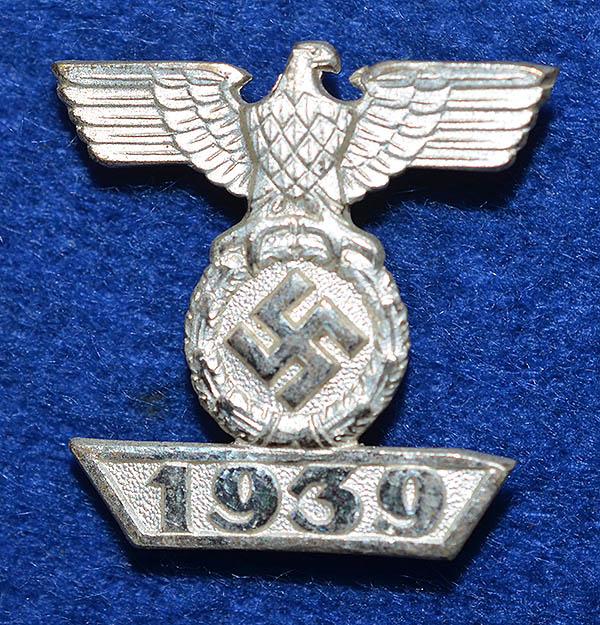 WW2 GERMAN BAR TO THE IRON CROSS 2ND CLASS, SCARCE EXTRA SMALL SIZE.