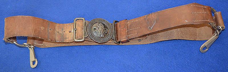 BRITISH BOY SCOUTS LEATHER BELT AND BUCKLE.