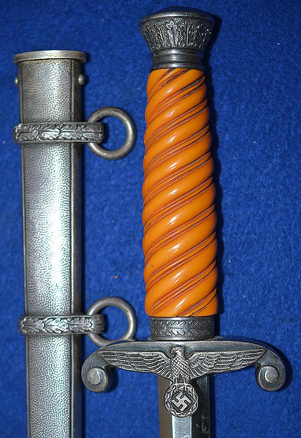 WW2 GERMAN ARMY OFFICERS DAGGER BY HORSTER WITH EARLY SLANT GRIP.