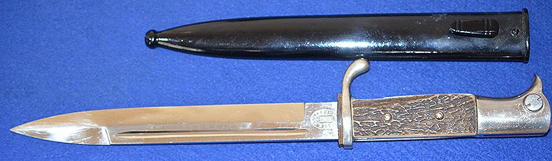 THIRD REICH SHORT MODEL NCO PARADE BAYONET WITH DELUX STAG HORN GRIP BY HOLLER.