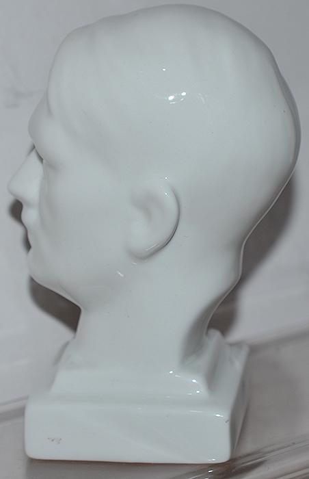THIRD REICH PORCELAIN BUST OF ADOLF HITLER BY NYPHENBURGE.