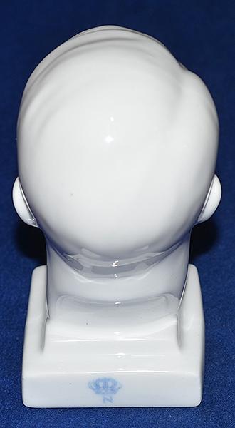 THIRD REICH PORCELAIN BUST OF ADOLF HITLER BY NYPHENBURGE.