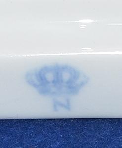 THIRD REICH PORCELAIN BUST OF ADOLF HITLER BY NYPHENBURGE.
