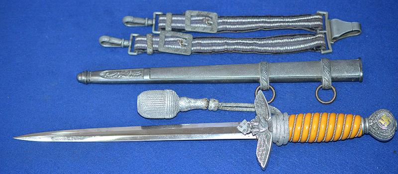 LUFTWAFFE 2ND MODEL OFFICERS DAGGER BY EICKHORN COMPLETE WITH STRAPS AND KNOT.