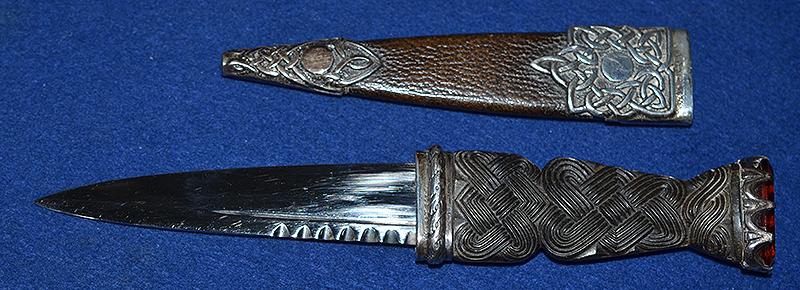 SCOTTISH SGIAN DUBH SILVER HALLMARKED KNIFE.