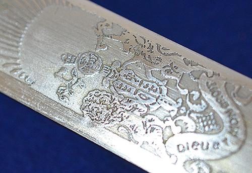 BRITISH WW1 NAVAL MIDSHIPMANS DAGGER COMPLETE WITH KNOT, HANGERS AND LEATHER BELT AND BUCKLE.