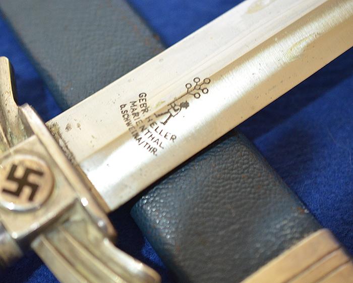 THIRD REICH NSFK FLYERS DAGGER BY GEBR HELLER, NEAR MINT CONDITION.