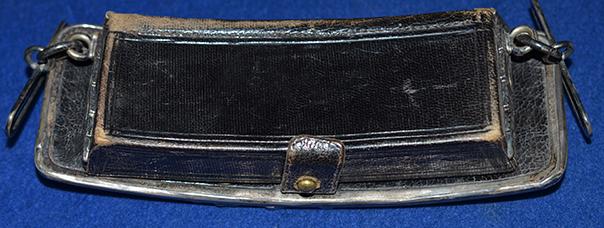 BRITISH VICTORIAN SILVER SHOULDER BELT POUCH OF THE LEICESTERSHIRE YEOMANRY CAVALRY.