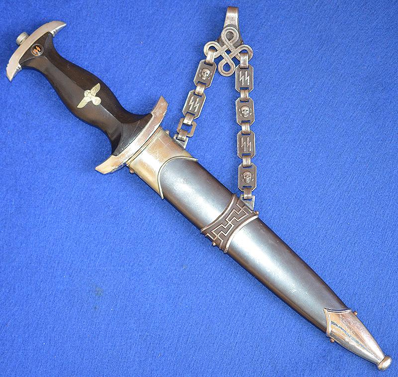 SS CHAINED LEADERS DAGGER 1936 MODEL, COMPLETE WITH TYPE 1 CHAINS.