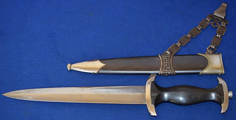 SS CHAINED LEADERS DAGGER 1936 MODEL, COMPLETE WITH TYPE 1 CHAINS.