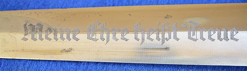 SS CHAINED LEADERS DAGGER 1936 MODEL, COMPLETE WITH TYPE 1 CHAINS.