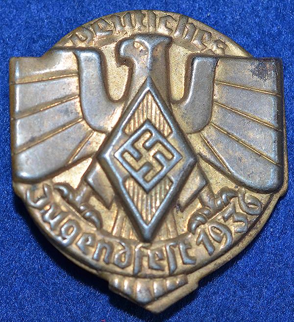 DEUTSECHES JUNGEND FEST 1936 BADGE IN BRONZE.
