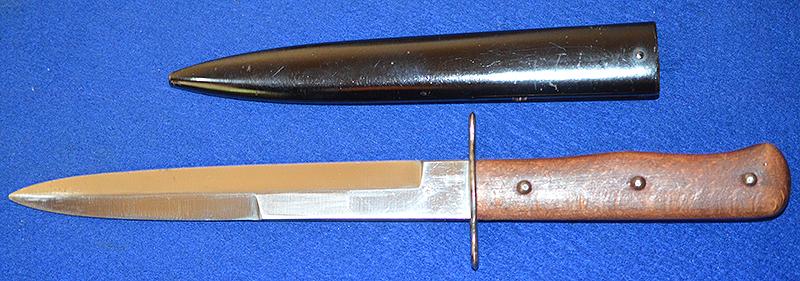 THIRD REICH FIGHTING KNIFE, MINT CONDITION.