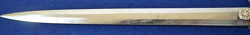 GERMAN ARMY OFFICER DAGGER 1935 MODEL BY HOLLER COMPLETE WITH STRAPS AND KNOT.