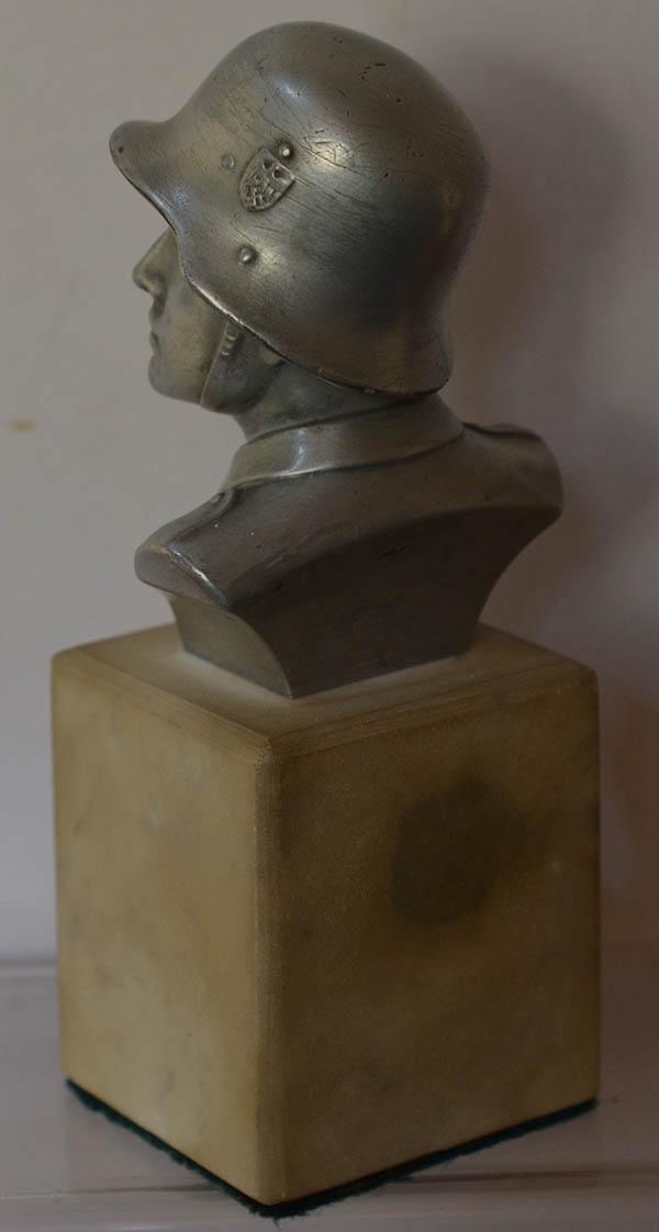 THIRD REICH BUST OF GERMAN SOLDIER ON MARBLE BASE.