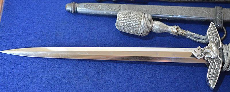 LUFTWAFFE 2ND MODEL DAGGER BY EICKHORN COMPLETE WITH STRAPS AND KNOT.