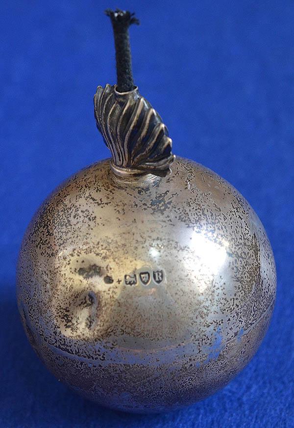 SILVER VICTORIAN GRENADE TABLE LIGHTER.