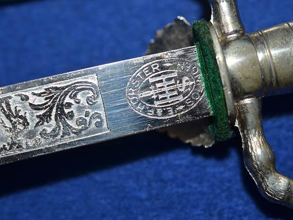 THIRD REICH MINIATURE HUNTING DAGGER BY HORSTER.
