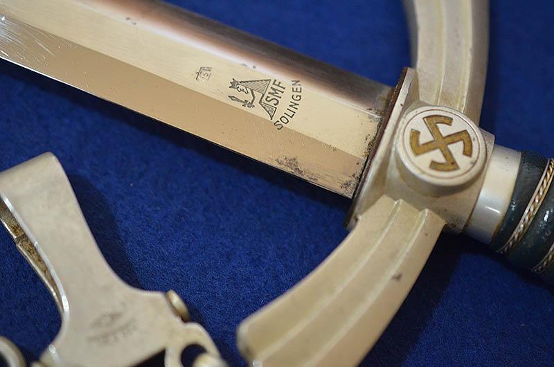 LUFTWAFFE 1ST MODEL DAGGER BY SMF, NEAR MINT CONDITION.