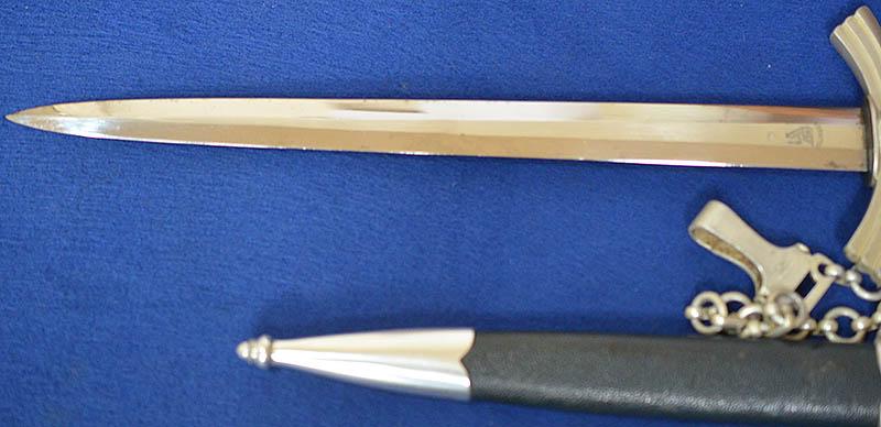 LUFTWAFFE 1ST MODEL DAGGER BY SMF, NEAR MINT CONDITION.