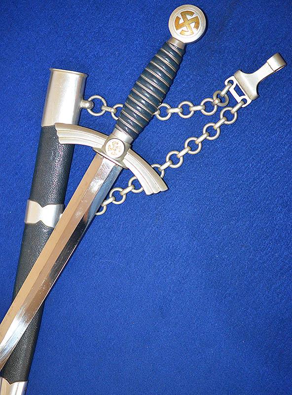 LUFTWAFFE 1ST MODEL DAGGER BY SMF, NEAR MINT CONDITION.